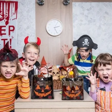 Whaline 12Pcs Clear Halloween Gift Bags with Handles