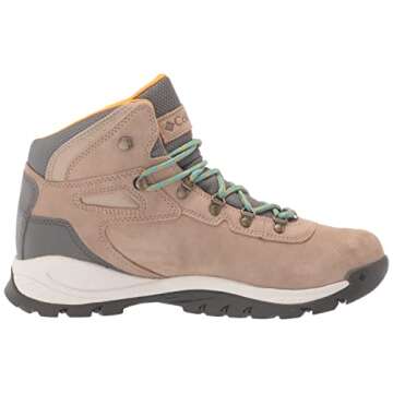 Columbia Women’s Newton Ridge Plus Waterproof Amped Hiking Boot, Waterproof Leather, Oxford Tan/Dusty Green, 9
