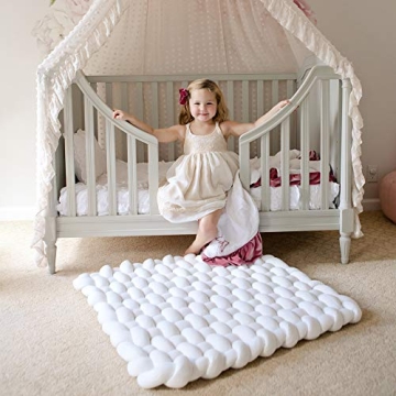 Wonder Space Knotted Plush Mat for Tummy Time & Nursery