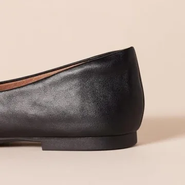 Stylish Women's Loafer Flat in Black Faux Leather