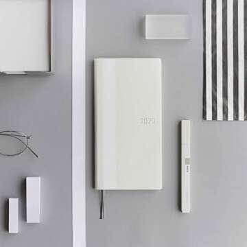Hobonichi Techo Weeks [English/Wallet-Size/January 2023 Start] White Line: Ivory