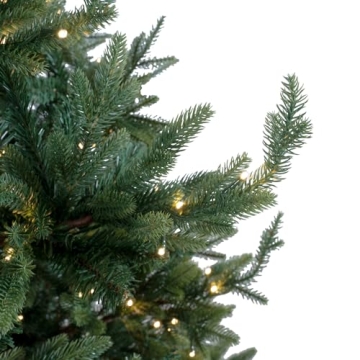 Kinsley 9ft Prelit Christmas Tree with 1000 Warm Lights