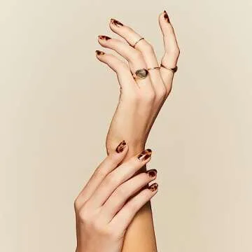 Mani Muse Tortoiseshell Press-Ons: Salon-Quality Nails