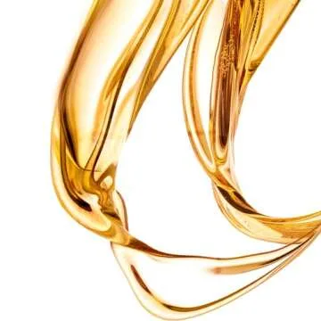 Huile De Magnolia by Leonor Greyl - Beauty Enhancing Natural Oils For Face And Body. 97% Natural Ingredients. Vegan. 3.2 oz Made in France.