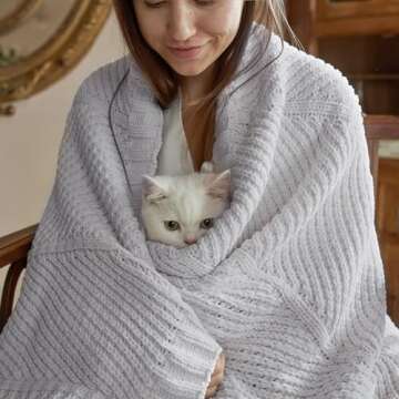 Amélie Home Chenille Knit Throw Blanket for Couch, Chunky Knit Blanket with Chevron Texture Non-She...