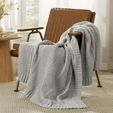 Amélie Home Chenille Knit Throw Blanket for Couch, Chunky Knit Blanket with Chevron Texture Non-Shedding, Decorative Farmhouse Soft Blanket for Home Sofa Chair Bed, Light Grey, 50x 60