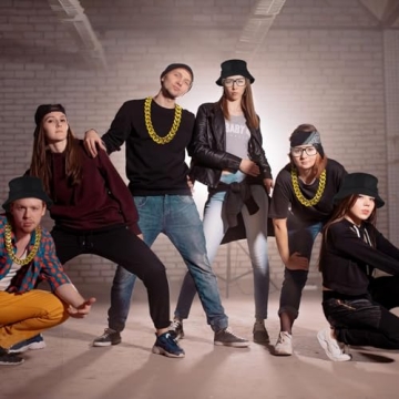 Stylish Hip Hop Costume Kit for Retro 80s and 90s