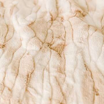 Minky Designs Crème Brulee Faux Fur Minky Blanket – Ultra Soft, Fluffy & Luxurious Minky Throw for Couch, Bed & Home Décor – Posh Collection (Medium)