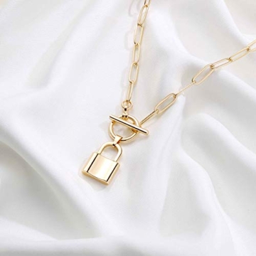 Turandoss Lock Necklace: Dainty Design for Timeless Elegance