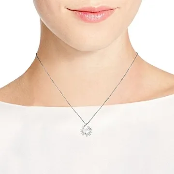 AeraVida Charming Crab Claws Cancer Zodiac Necklace