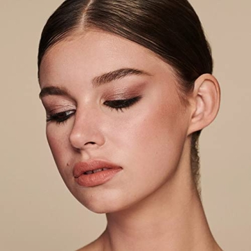 Catrice Shake Fix Glow Spray Hydrates Skin and Sets Makeup