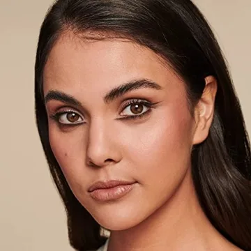 Catrice Shake Fix Glow Spray Hydrates Skin and Sets Makeup