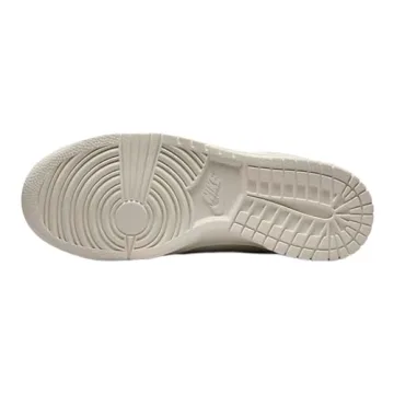 Stylish Nike Dunk Low Women Sneakers in Siren Red