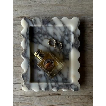 Viola Marble Scallop Tray for Elegant Gatherings