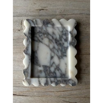 Viola Marble Scallop Tray for Elegant Gatherings