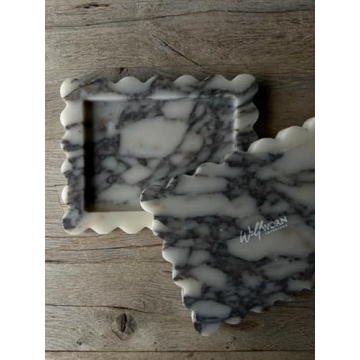 Viola Marble Scallop Tray for Elegant Gatherings
