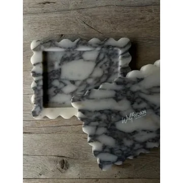 Viola Marble Scallop Tray for Elegant Gatherings