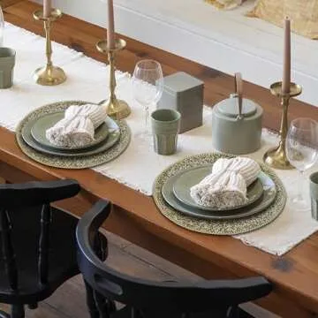 Decozen Round Placemats, Set of 2-14 Inches Charger Plates Beaded Table Mats for Valentines Day Decorations, Wedding, Kitchen, Office, Home Decor Heat Resistant Mat, Gold