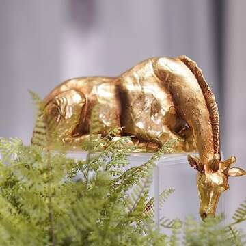 Braxio Living Room Decor Statues Indoor - Resin Abstract Golden Giraffe Sculptures Home Decor for Desktop Shelf Table Desk Bedroom Office Farmhouse Decoration Gifts 8.25 * 5.5 * 3.5 Inch