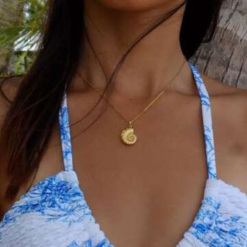 Voduim Gold Seashell Necklace for Women, 14k Gold Plated Dainty Beach Conch Shell Pendant Necklace Shell Charm Necklace Seashell Jewelry