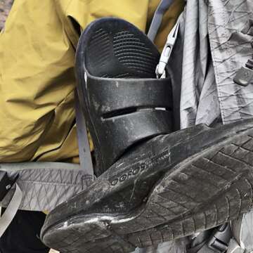 OOFOS OOahh Slide - Lightweight Recovery Footwear - Reduces Stress on Feet, Joints & Back - Machine Washable