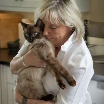 Soft Claws Nail Caps for Cats - No More Scratches!