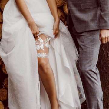 Campsis Pearl Bridal Garter Set White Flower Bride Wedding Garters Belt Handmade Leaf Strecth Prom for Women (Set of 2)