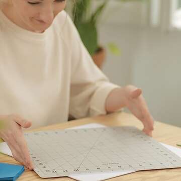 Fiskars Rotating Cutting Mat - 14" x 14" Grid to Cut Fabric Squares Easily - Perfect for Quilting, S...