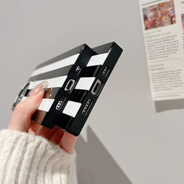 Rectangle Black White Striped Case for iPhone 15 Pro