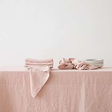 Elegant LinenMe Stone Washed Napkin Set of 4 - Rosa Color