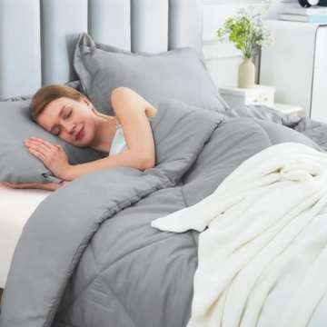 JOLLYVOGUE Queen Comforter Set, Reversible Light Grey Bed in a Bag Bedding Set for All Seasons, 3 Pieces Bed Set with 1 Comforter and 2 Pillow Shams
