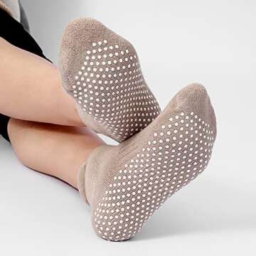 Culeotah Pilates Socks for Women Yoga Non Slip Hospital Socks with Grippers for Women Grippy Sticky Socks