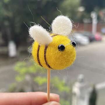 AcceLeah Wool Felt Bumble Bee Craft Set 25Pcs