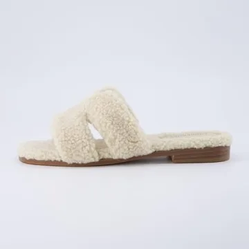 CUSHIONAIRE Women's Cozy Slide Sandals in Cream - Ultimate Comfort