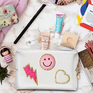 LieToi Preppy Patch Cosmetic Toiletry Bag, PU Leather Portable Waterproof Makeup Bag Smile Lightning Heart Organizer Compliant Bag Daily Travel Use Storage Purse for Women Girls (Large, White)