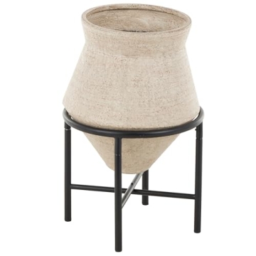 Stylish Deco 79 Metal Decorative Vase for Modern Homes