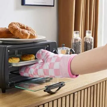 Ohocut Pink Checkered Oven Mitts Heat Resistant, Vintage Retro Checkerboard Cute Oven Mitts, Non-Slip Silicone Kitchen Oven Mitts Gloves 1 Pair 7''x13''