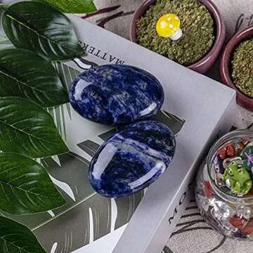 UFEEL Blue Sodalite Palm Stone Crystal Natural Chakra Therapy Polished Healing Crystal Oval Pocket Gemstone for Anxiety Stress Relief