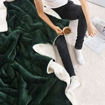 NANPIPER Sherpa Flannel Blanket - Cozy & Reversible