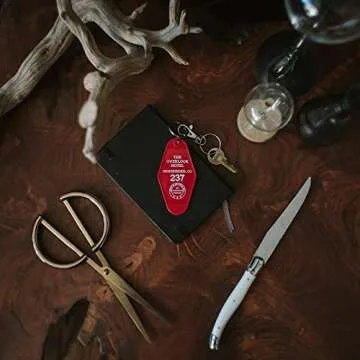 Chillkat Vintage Hotel Motel Keychain (Red Overlook Hotel)