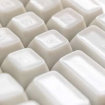 Elegant REDQIN White Jade Keycaps for Ergonomic Keyboards