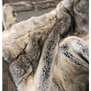 Eikei Oversized Faux Fur Throw Blanket for Cozy Glam