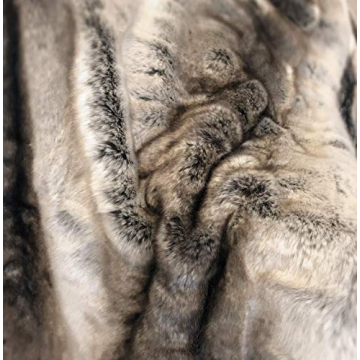 Eikei Oversized Faux Fur Throw Blanket for Cozy Glam