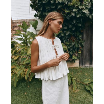 Women Summer Linen Tank Tops Coquette Bow Tie Front Top Shirt Vest Babydoll Ruffle Tops Cute Shirts Aesthetic Clothes (White,Medium)