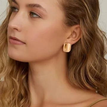 MUYAN Gold Chunky Square Stud Earrings for Everyday Style