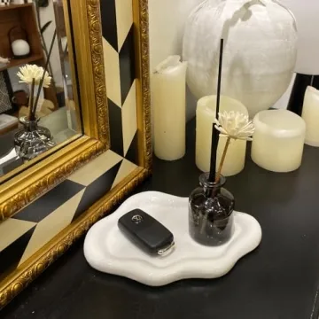 Convivo Ceramic Jewelry Tray - Elegant and Functional Decor