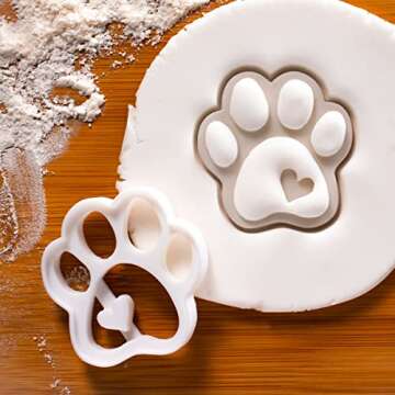 Cute Paw cookie cutter - Small, 1 piece - Bakerlogy
