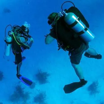 Seaskin Mens 3mm Shorty Wetsuit, Full Body Diving Suit Front Zip Wetsuit for Diving Snorkeling Surfing Swimming