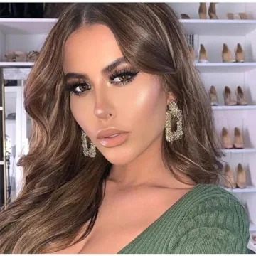 Elegant Gold Square Earrings for Fashionable Women