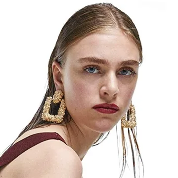 Elegant Gold Square Earrings for Fashionable Women